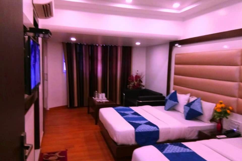 DIAMOND ROOM